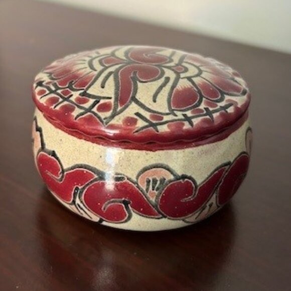 Mexican porcelain dish with lid - Picture 4 of 5